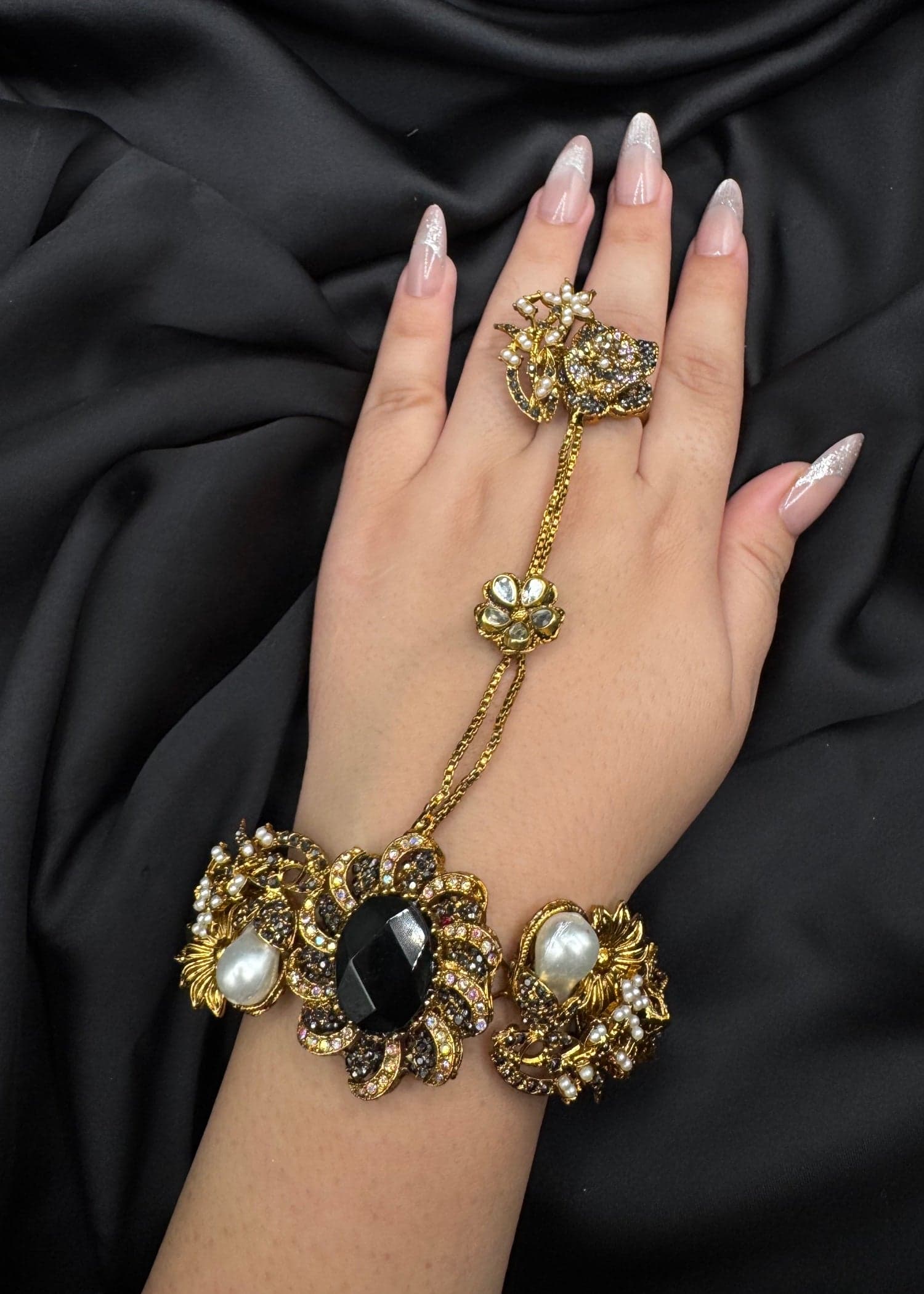 Shab-e-Noor Turkish hathphool/anja/angla