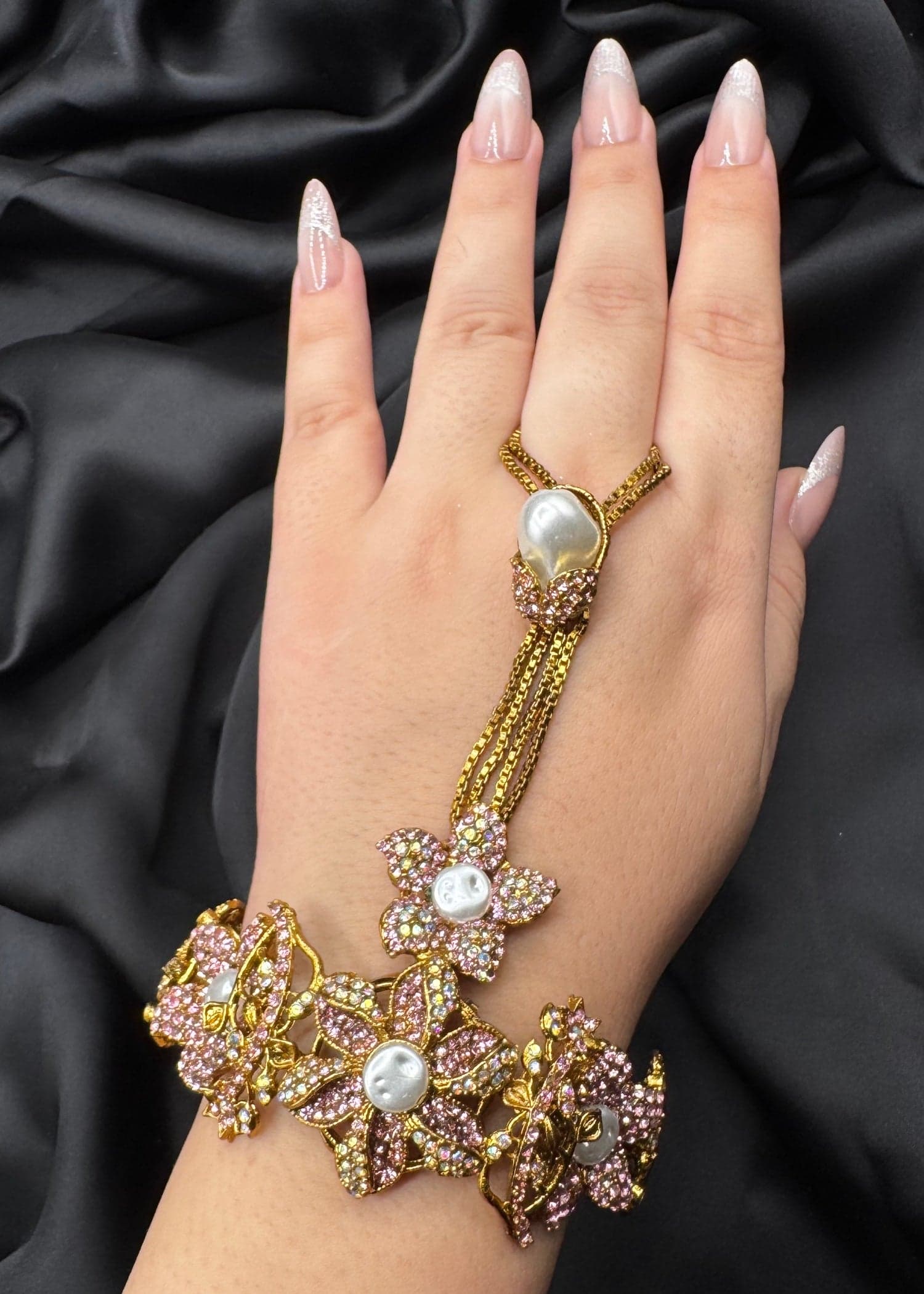 Gulabi-Bahaar Pink Floral Hathphool/Anja/Angla
